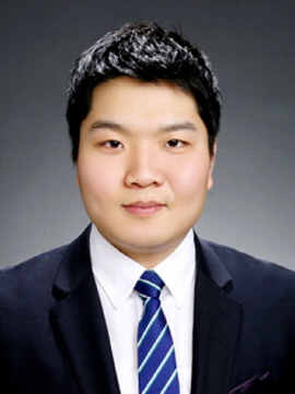 추원준(학과사무실) 사진